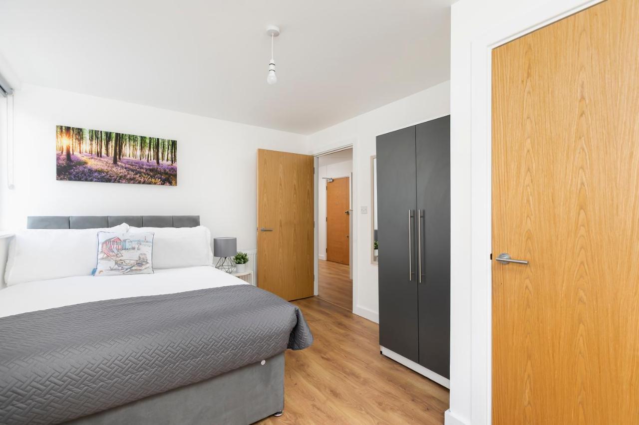 Skyvillion - 4 Bed Luxury Apartment With Balcony & Parking Enfield Esterno foto