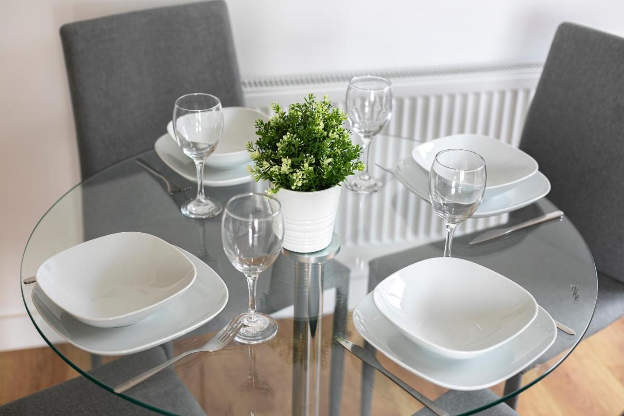 Skyvillion - 4 Bed Luxury Apartment With Balcony & Parking Enfield Esterno foto