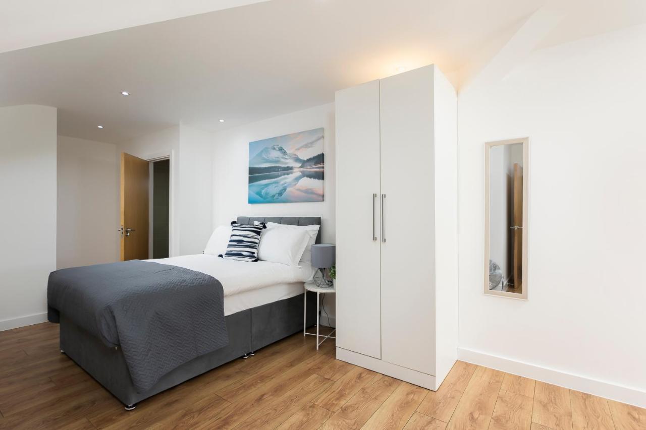 Skyvillion - 4 Bed Luxury Apartment With Balcony & Parking Enfield Esterno foto