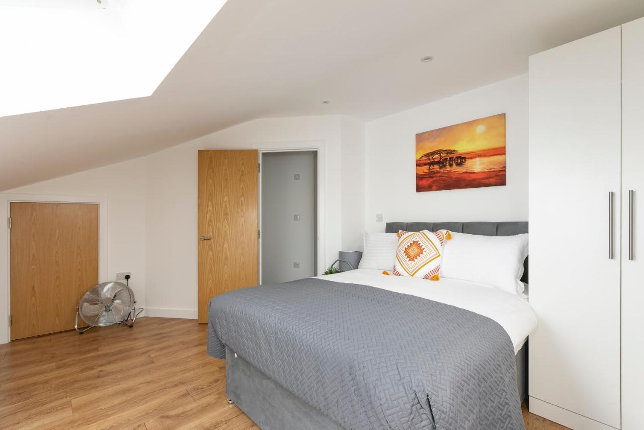Skyvillion - 4 Bed Luxury Apartment With Balcony & Parking Enfield Esterno foto