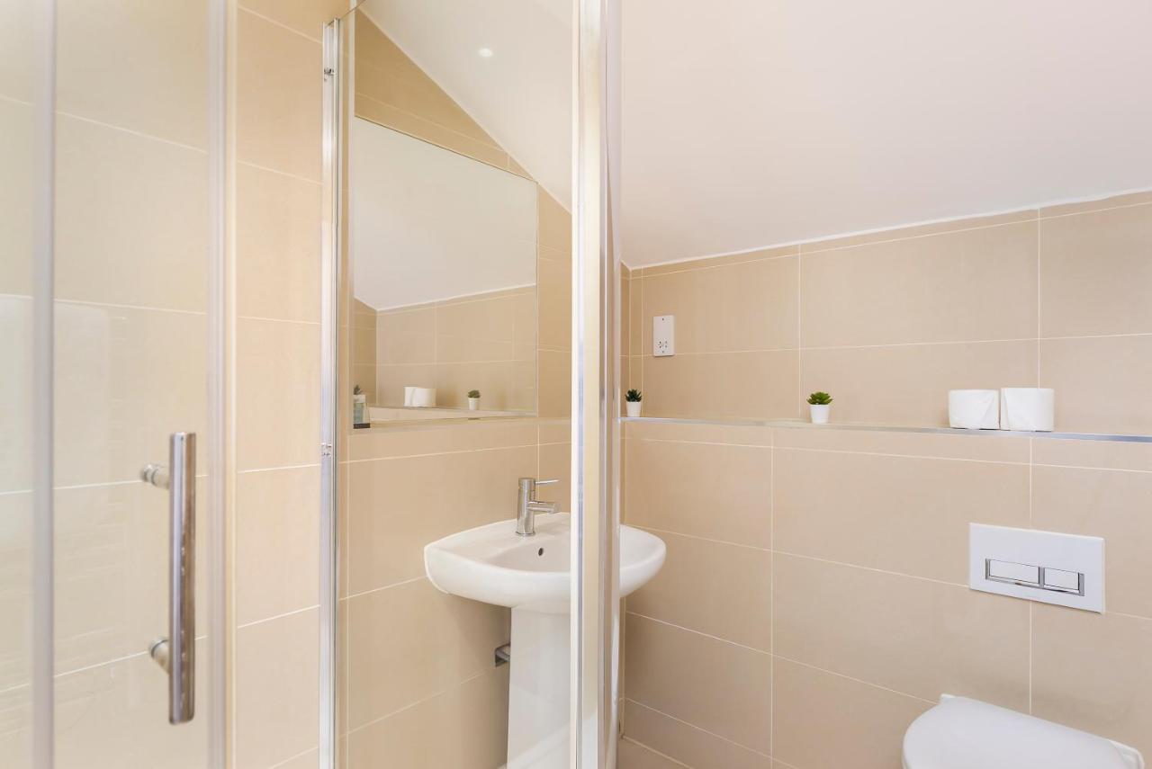 Skyvillion - 4 Bed Luxury Apartment With Balcony & Parking Enfield Esterno foto