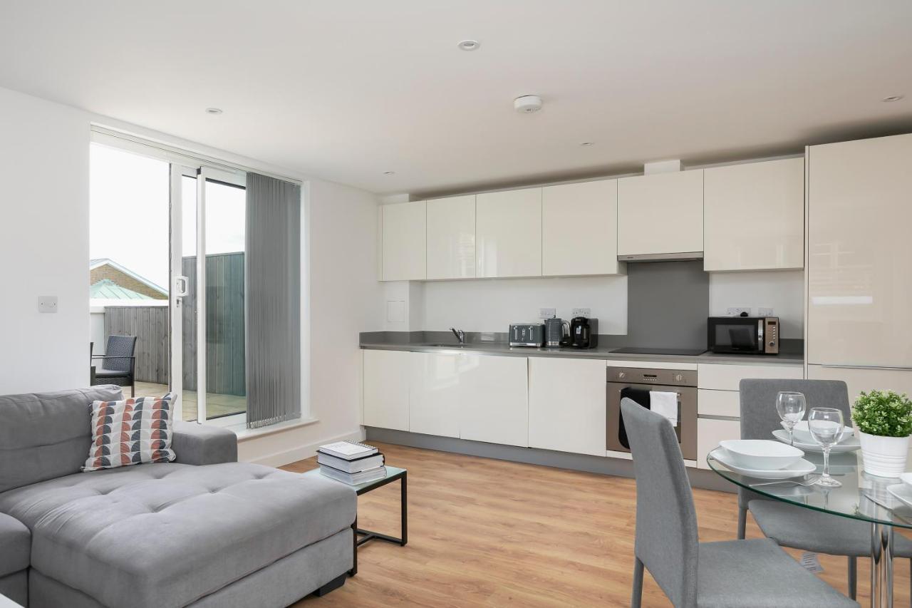 Skyvillion - 4 Bed Luxury Apartment With Balcony & Parking Enfield Esterno foto