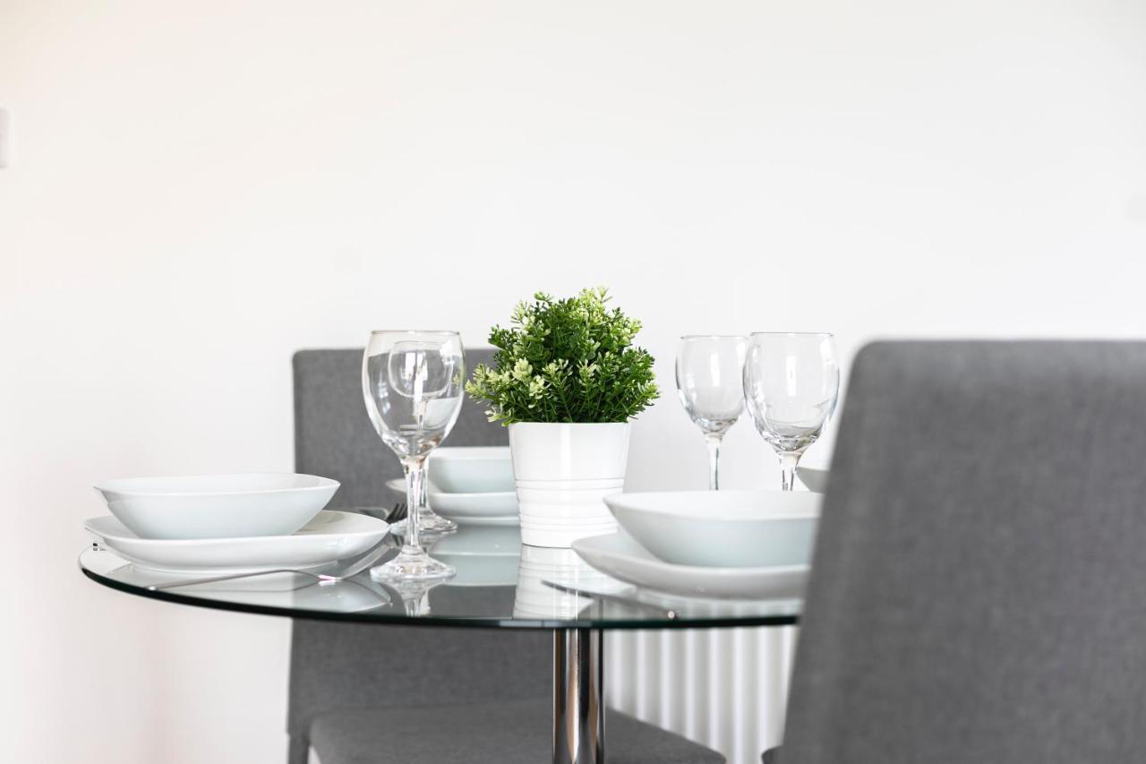 Skyvillion - 4 Bed Luxury Apartment With Balcony & Parking Enfield Esterno foto